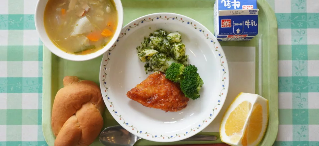 給食