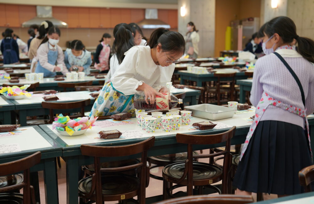 お茶会のお世話をしてくれるのは5年生