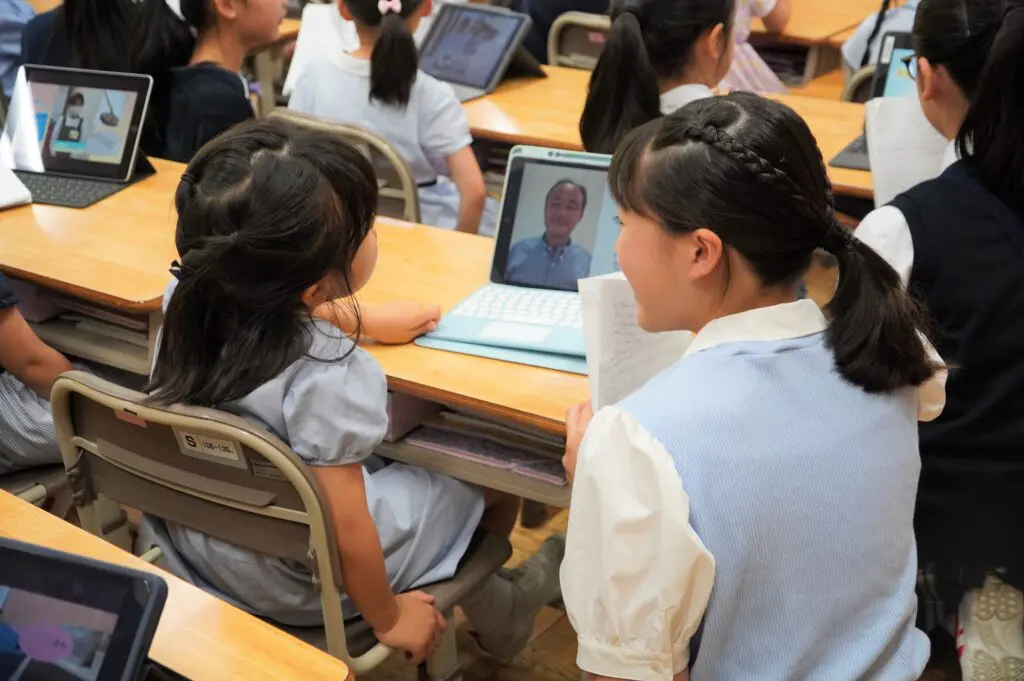 6年生から1年生へ | 立教女学院小学校