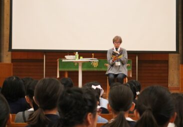 ３・４年生 作家のお話を聞く会